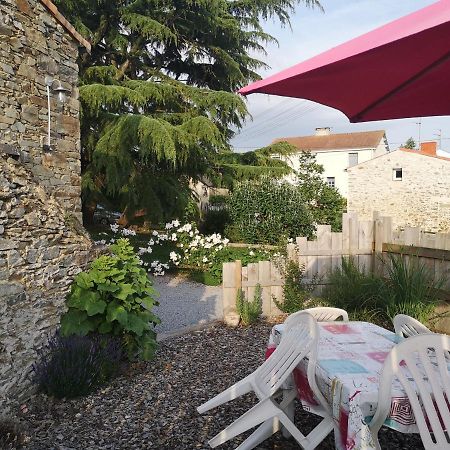 Gite Les Genets Saint-Fulgent Exterior foto